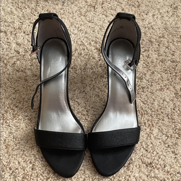 AEROSOLES Black Strappy Heels - Picture 1 of 7